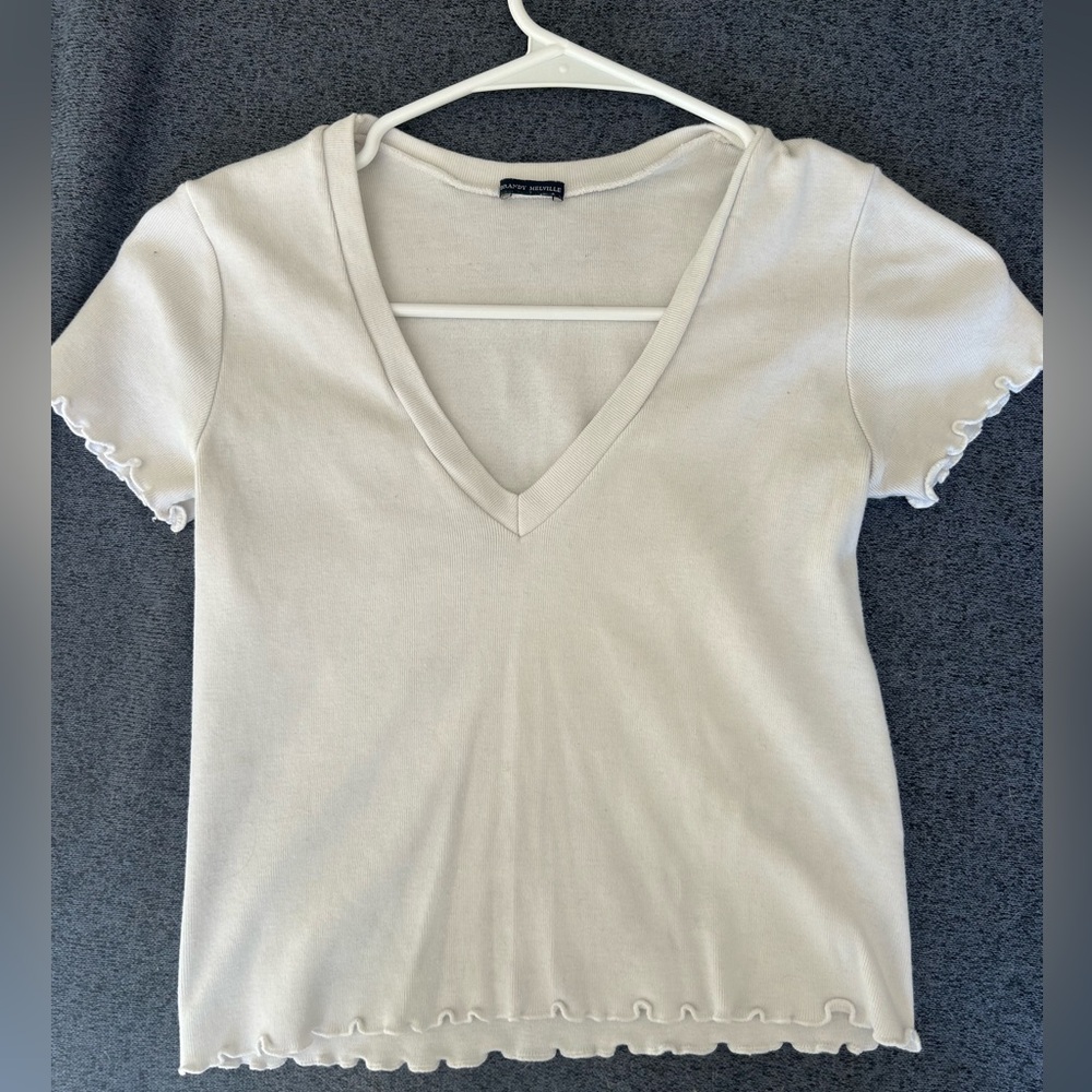 Brandy Melville scalloped white V-neck cropped tee